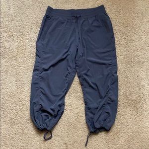 Lightweight Active Capri Pants